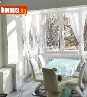 Тристаен, 60m²