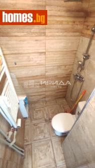 Тристаен, 60m²