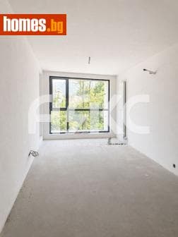 Тристаен, 135m²