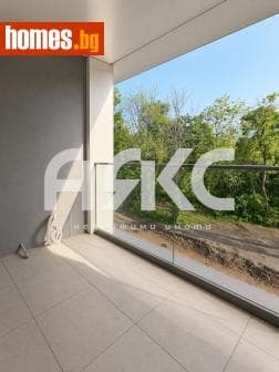 Тристаен, 135m²