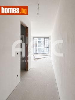 Тристаен, 135m²