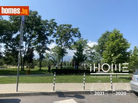 Тристаен, 109m²