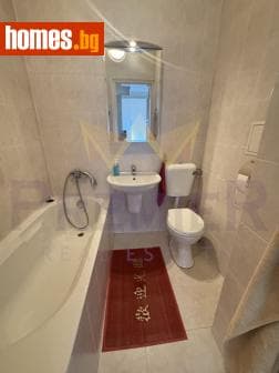 Тристаен, 70m²