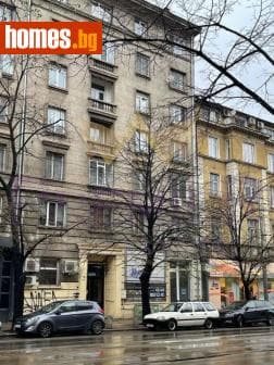 Тристаен, 70m²