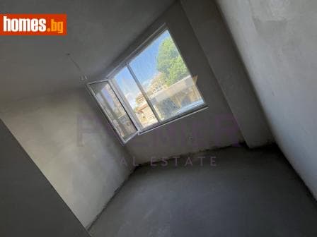 Тристаен, 98m²