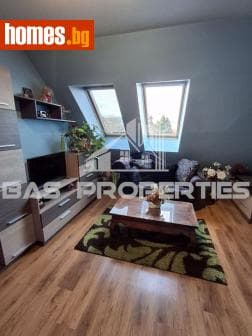 Тристаен, 103m²