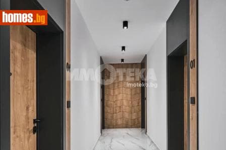Тристаен, 124m²