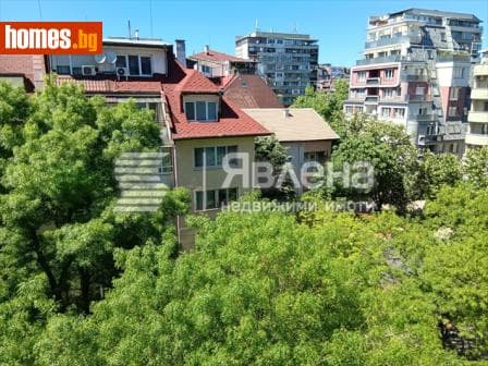 Тристаен, 94m²