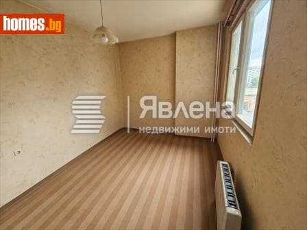 Тристаен, 94m²