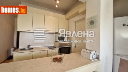 Тристаен, 73m²