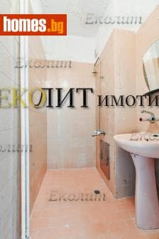 Тристаен, 78m²