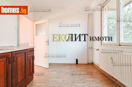 Тристаен, 78m²