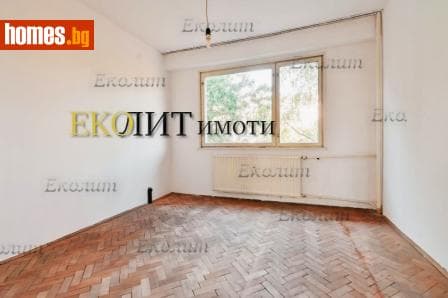Тристаен, 78m²