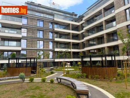 Тристаен, 110m²