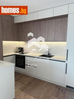 Тристаен, 110m²
