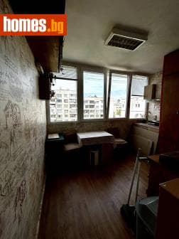 Тристаен, 108m²