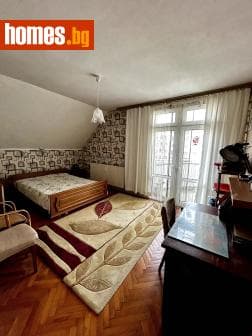 Тристаен, 108m²
