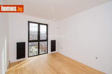 Тристаен, 119m²