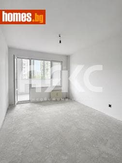 Тристаен, 89m²
