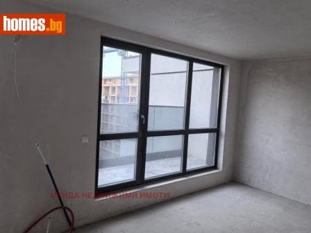 Тристаен, 146m²