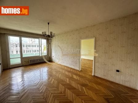 Тристаен, 80m²