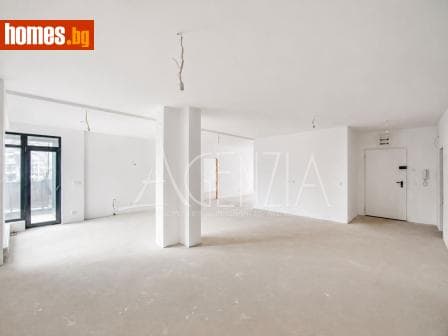 Тристаен, 130m²