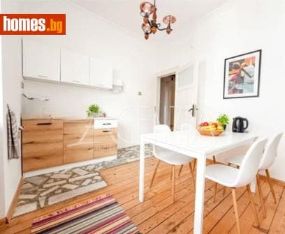 Тристаен, 85m²