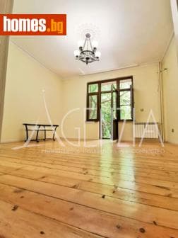 Тристаен, 85m²
