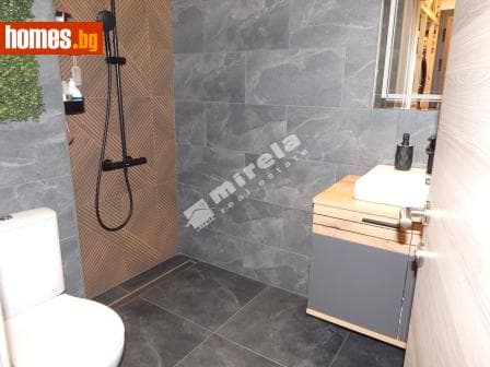 Двустаен, 64m²