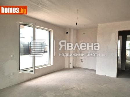 Тристаен, 122m²