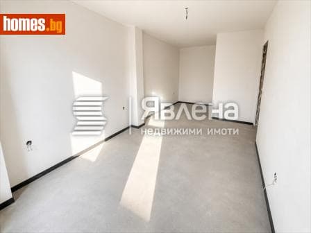 Тристаен, 123m²
