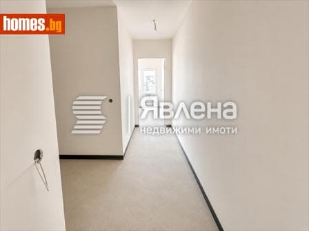 Тристаен, 123m²