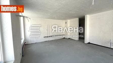 Тристаен, 106m²