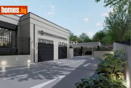 Тристаен, 98m²