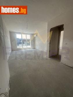 Тристаен, 114m²