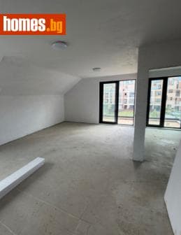 Тристаен, 125m²