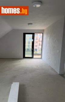 Тристаен, 125m²