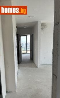 Тристаен, 125m²