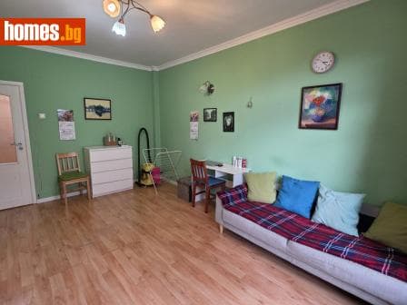 Двустаен, 65m²