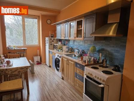 Двустаен, 65m²