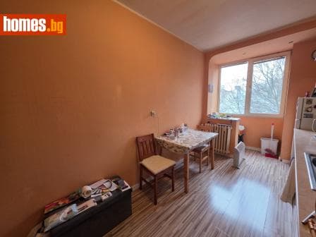 Двустаен, 65m²