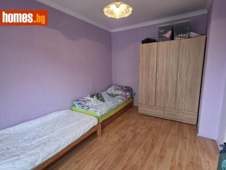 Двустаен, 65m²