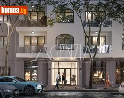 Тристаен, 103m²