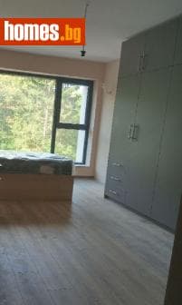 Тристаен, 110m²