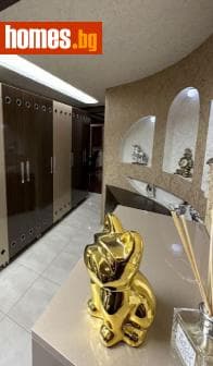 Тристаен, 120m²