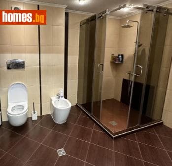 Тристаен, 120m²