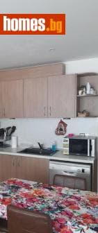 Тристаен, 98m²