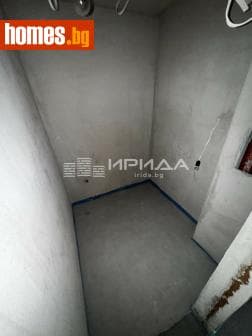Тристаен, 69m²
