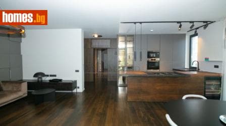 Тристаен, 167m²