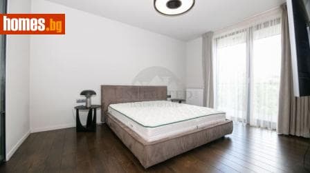 Тристаен, 167m²